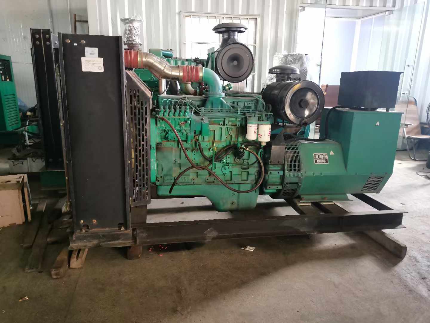 海曙发电机租赁如何确定电缆的承载电流是否在安全范围内？