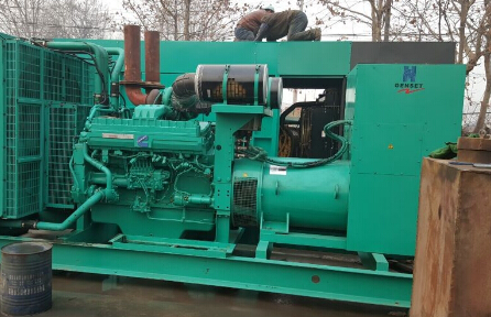 海曙发电机组如何判断水冷式机油散热器内部是否需要清洗？